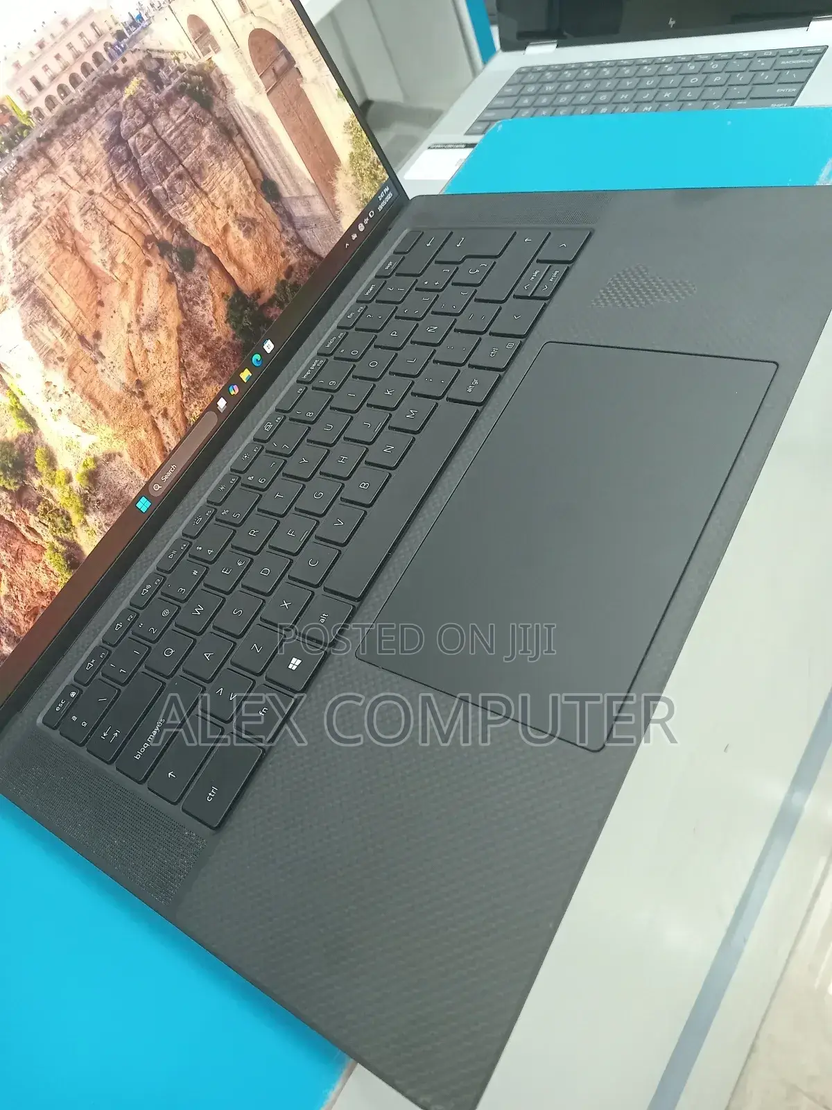 New Laptop Dell XPS 15 16GB Intel Core I7 SSD 512GB