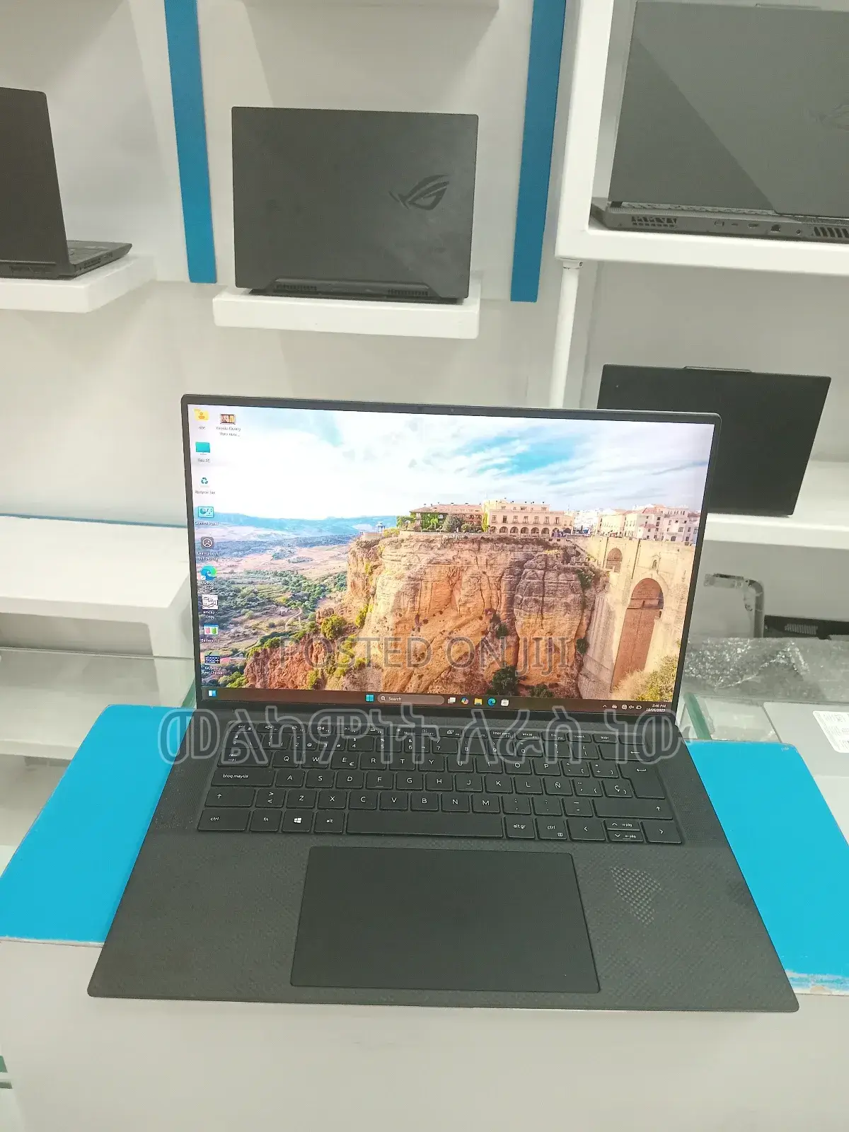 New Laptop Dell XPS 15 16GB Intel Core I7 SSD 512GB