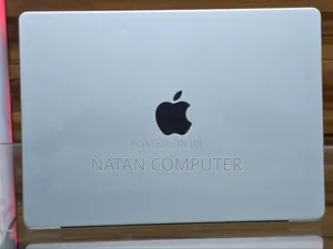 New Laptop Apple MacBook Pro 2023 M3 14-Inch 8GB Apple M3 Pro SSD 512GB