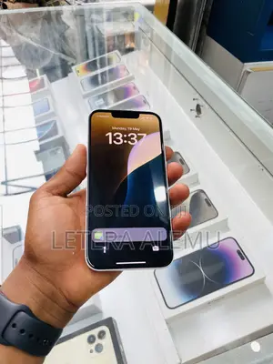 New Apple iPhone 13 128 GB White