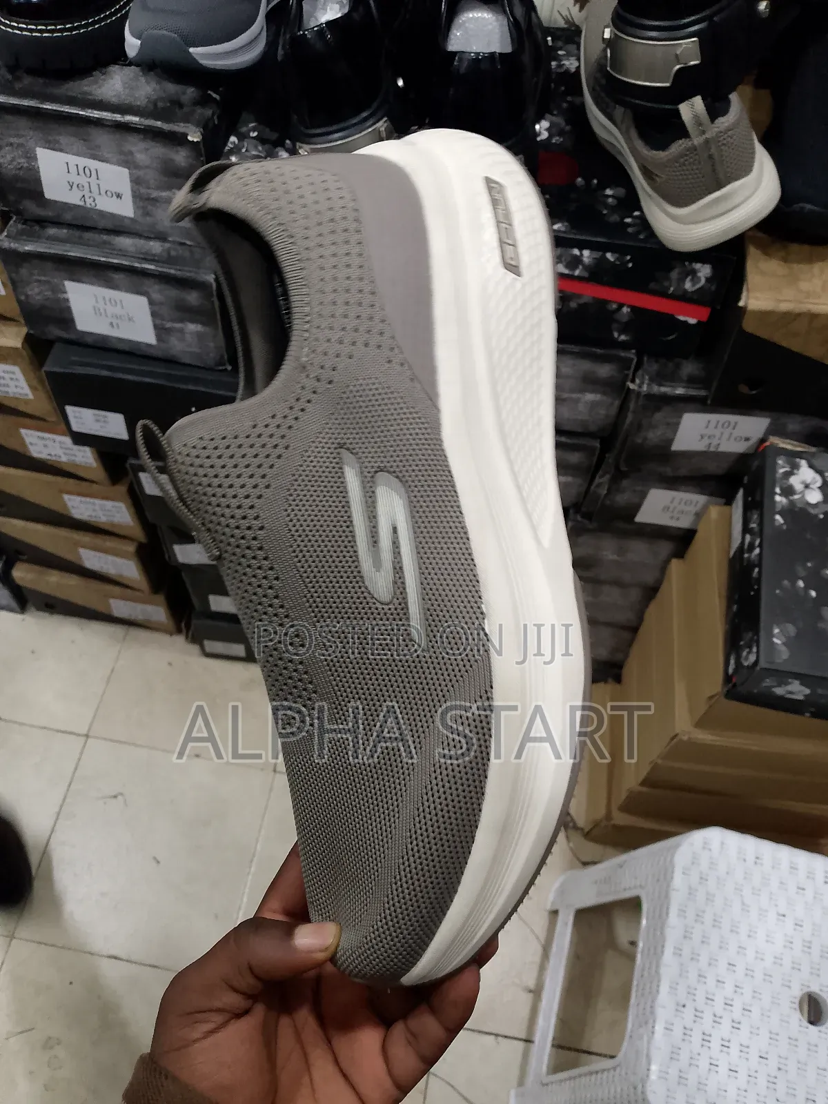 Skechers High Master Quality for Running Made in Vietnam