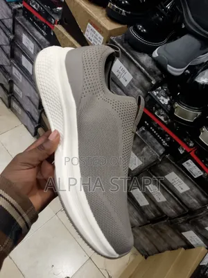 Skechers High Master Quality for Running Made in Vietnam