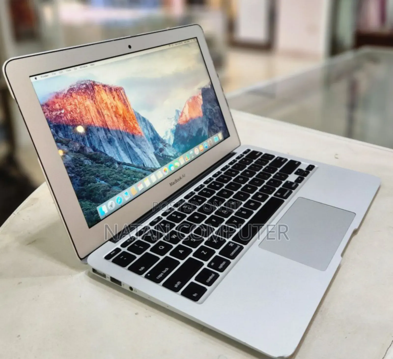New Laptop Apple MacBook Air 2015 4GB Intel Core I5 SSD 128GB