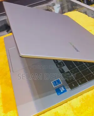 New Laptop Samsung Galaxy Book 2 16GB Intel Core Ultra 7 SSD 512GB