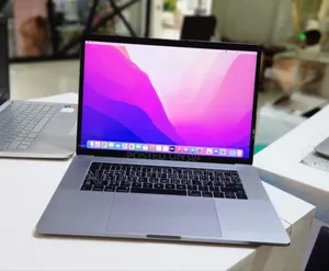 New Laptop Apple MacBook Pro 2016 16GB Intel Core I7 SSD 256GB