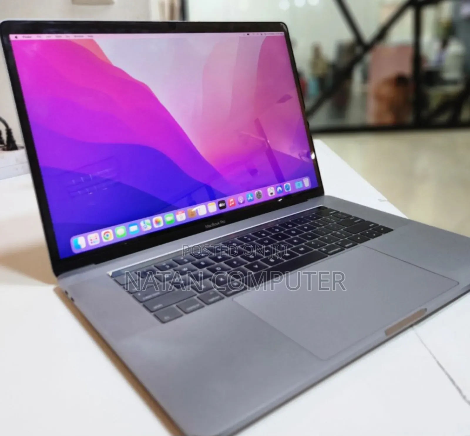 New Laptop Apple MacBook Pro 2016 16GB Intel Core I7 SSD 256GB