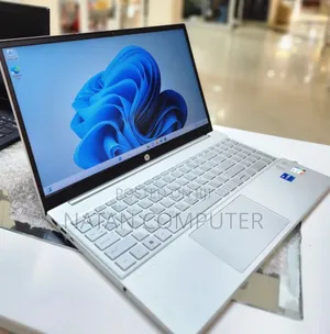 Photo - New Laptop HP Pavilion 17 16GB Intel Core I7 SSD 512GB