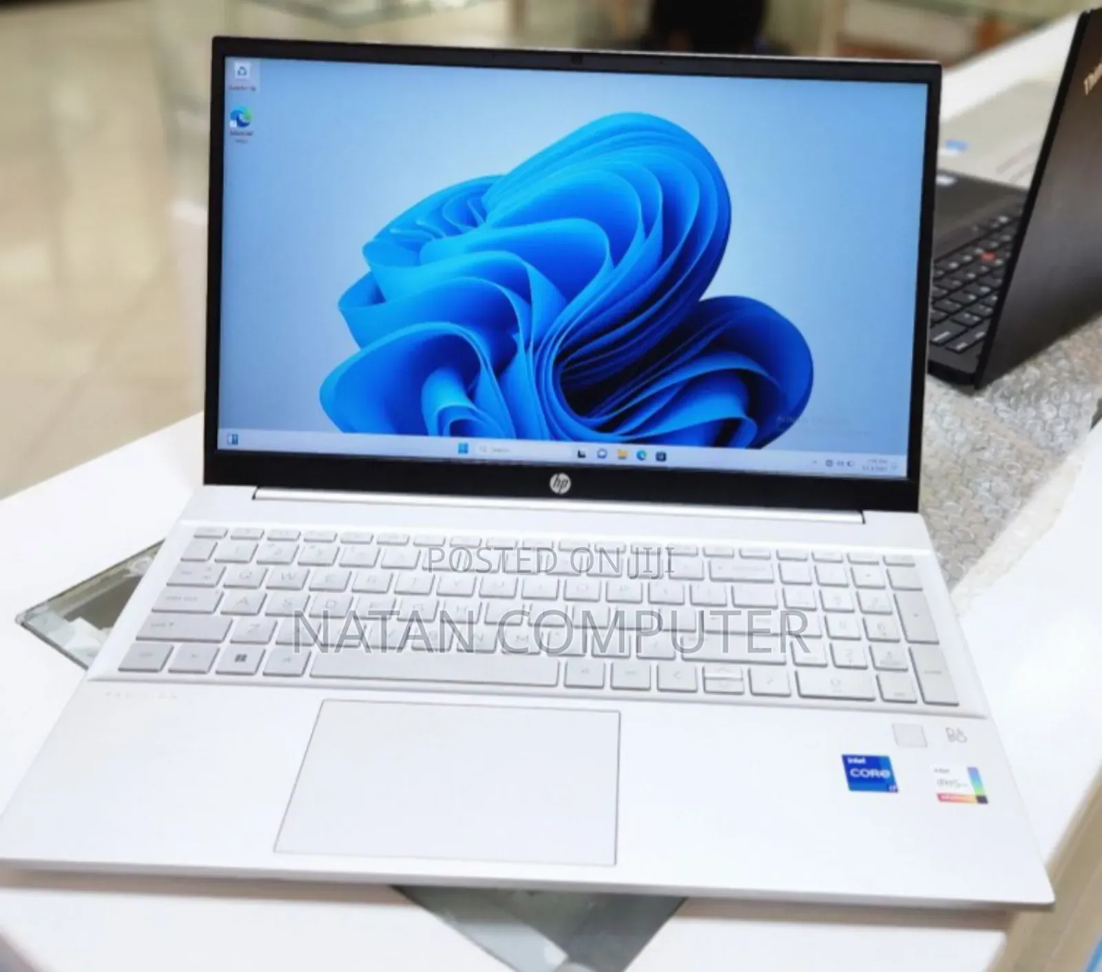 New Laptop HP Pavilion 17 16GB Intel Core I7 SSD 512GB