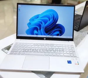 New Laptop HP Pavilion 17 16GB Intel Core I7 SSD 512GB