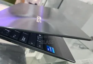 New Laptop Asus ZenBook 13 UX331UN 8GB Intel Core I5 SSD 512GB