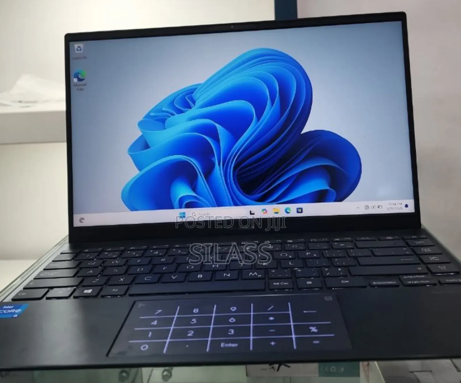 New Laptop Asus ZenBook 13 UX331UN 8GB Intel Core I5 SSD 512GB