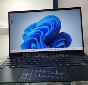 New Laptop Asus ZenBook UX303UA 8GB Intel Core I5 SSD 512GB