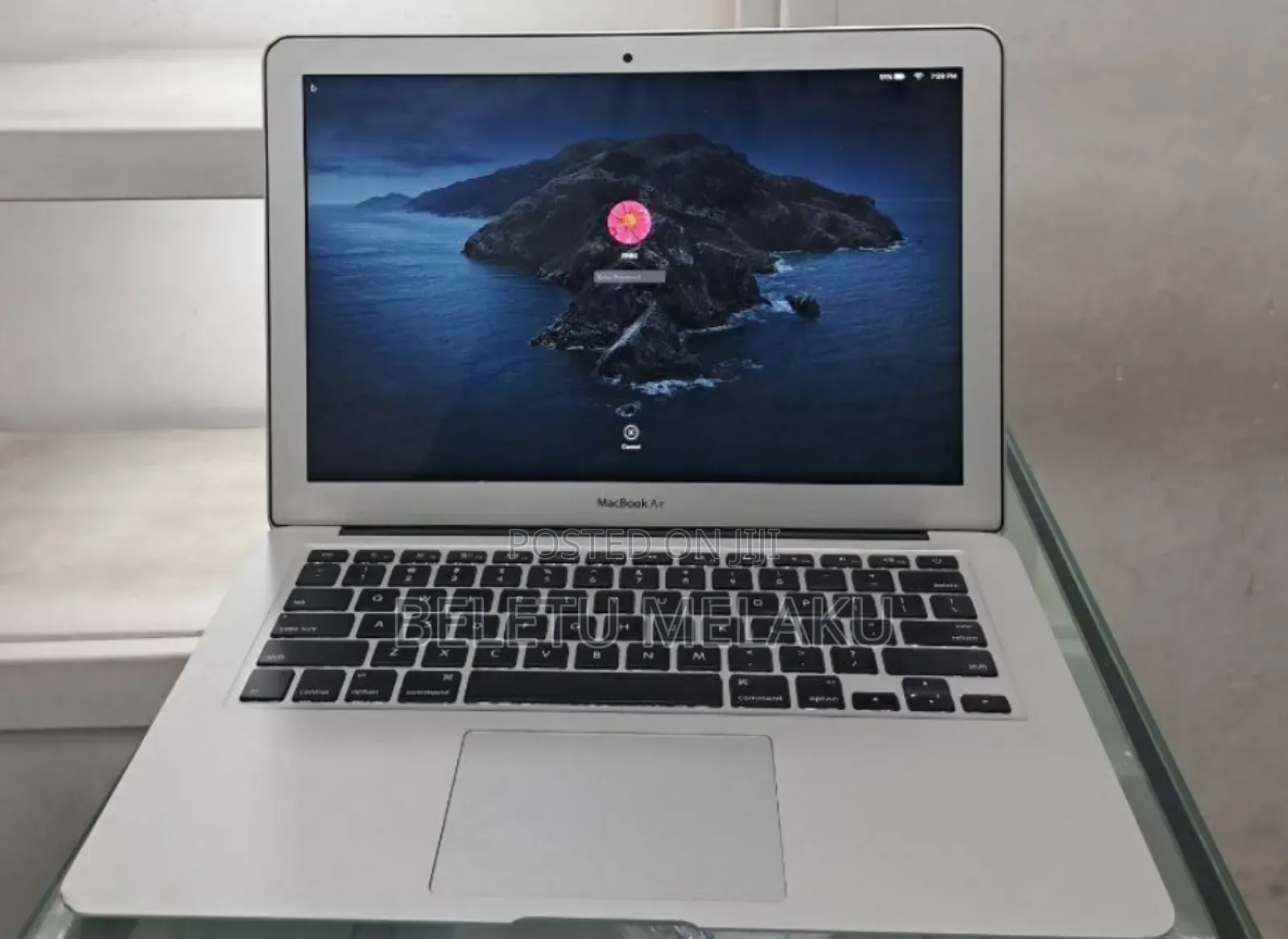 New Laptop Apple MacBook Air 2017 8GB Intel Core I7 SSD 128GB