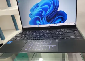 New Laptop Asus ZenBook UX430UQ 8GB Intel Core I5 SSD 512GB