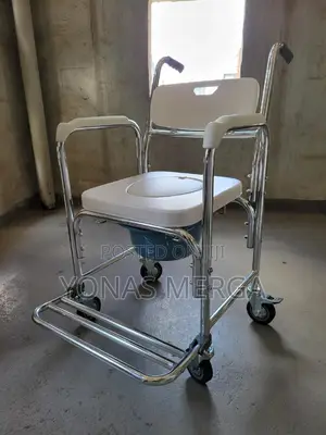 Photo - Wheeled Shower Commode Chair፱页footrests Handrail翁፩toilet