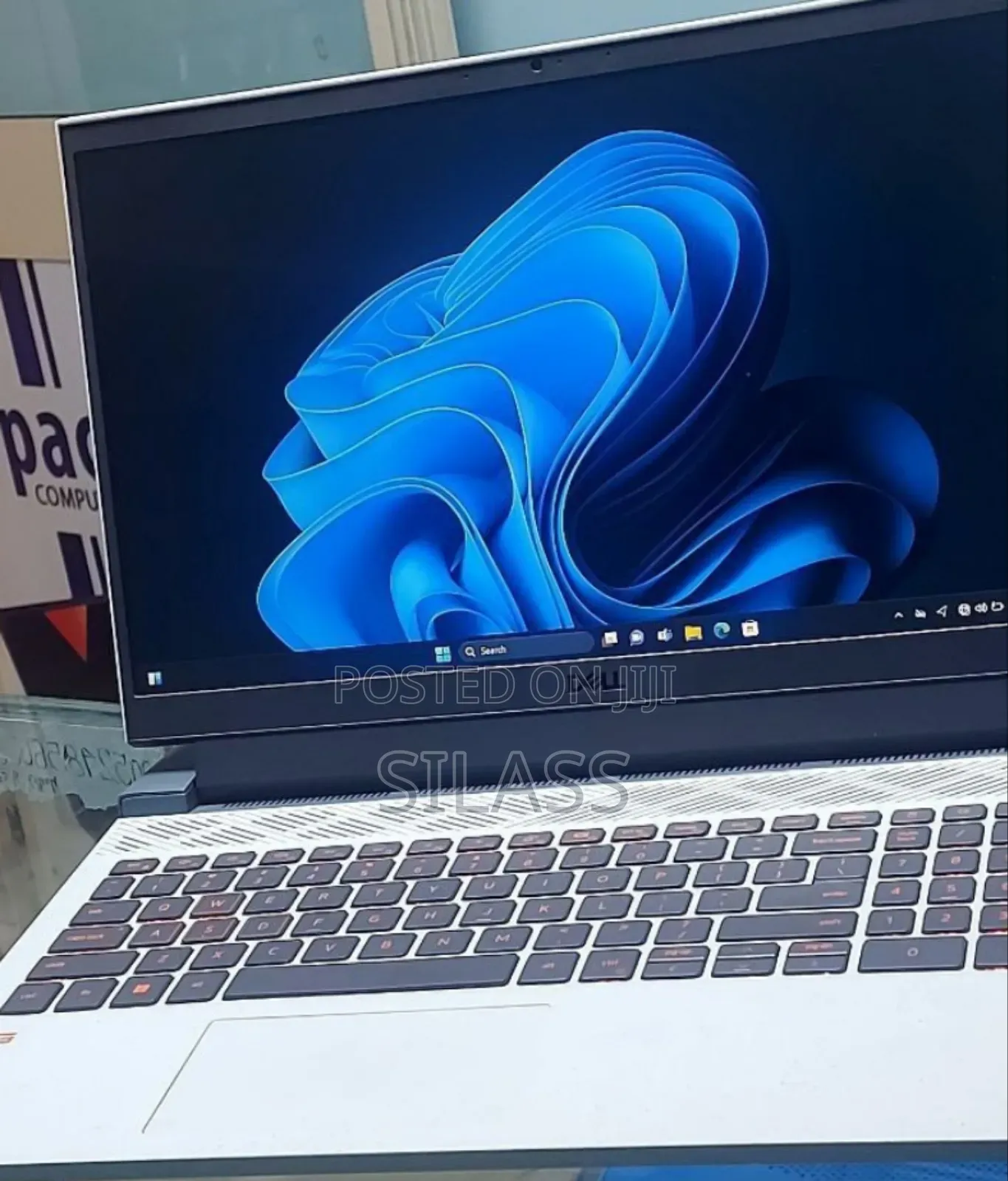 New Laptop Dell G15 5511 16GB AMD Ryzen 5 SSD 512GB