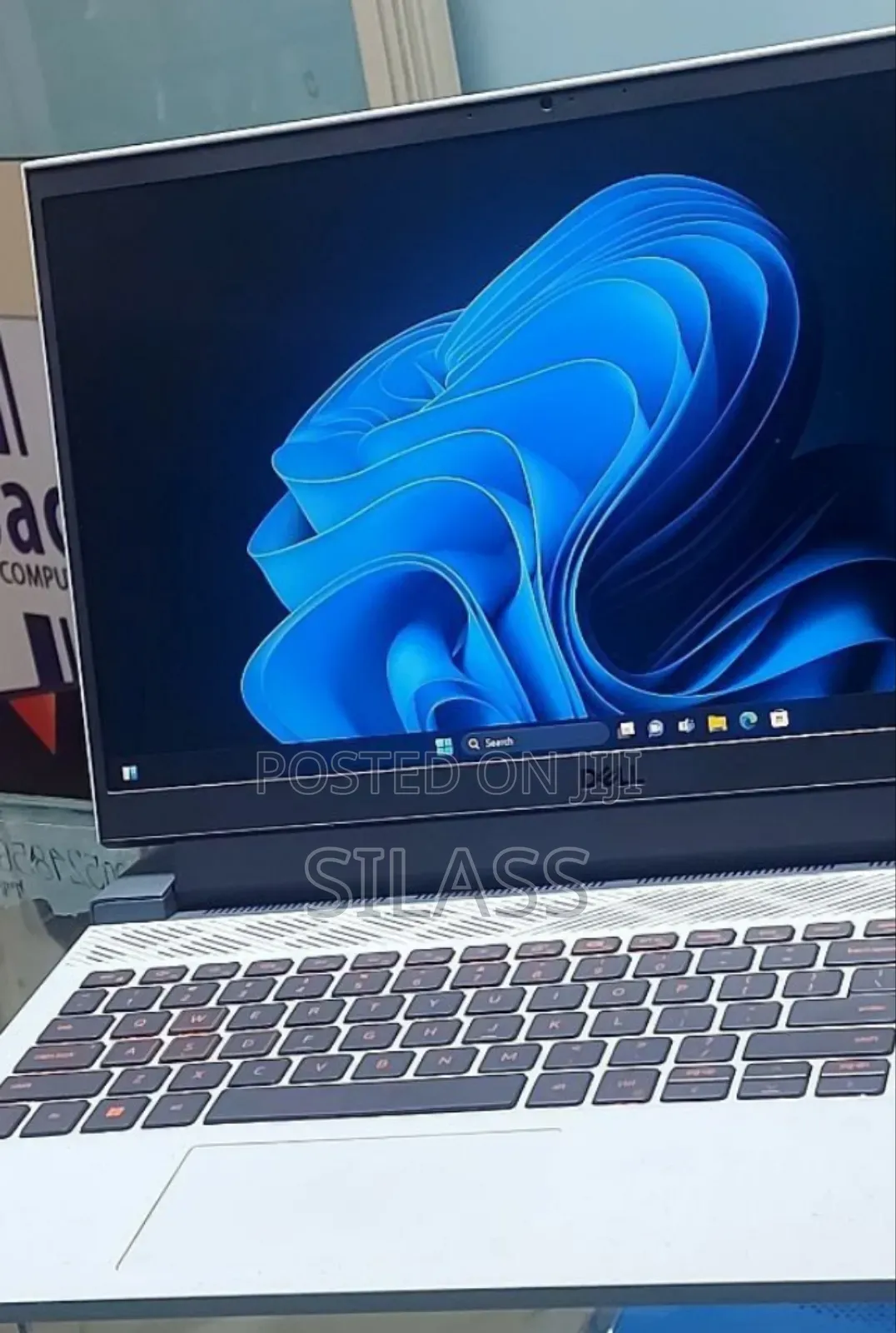 New Laptop Dell G15 5511 16GB AMD Ryzen 5 SSD 512GB