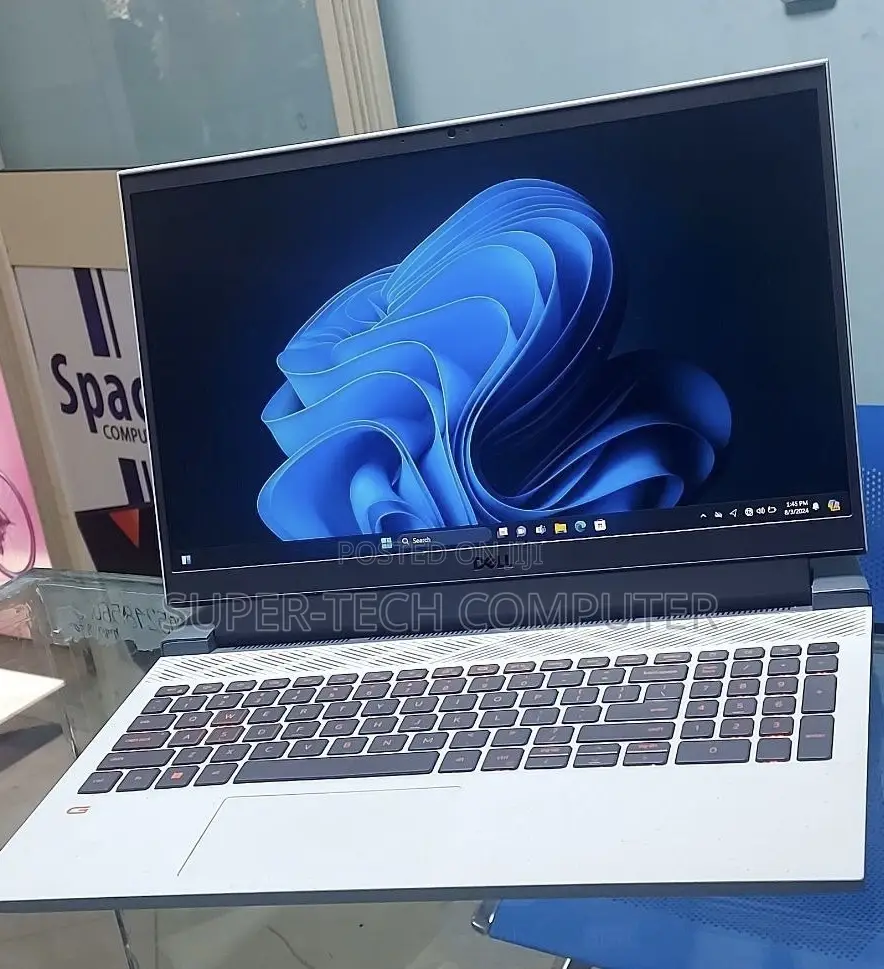 New Laptop Dell G15 5535 16GB AMD Ryzen 5 SSD 512GB