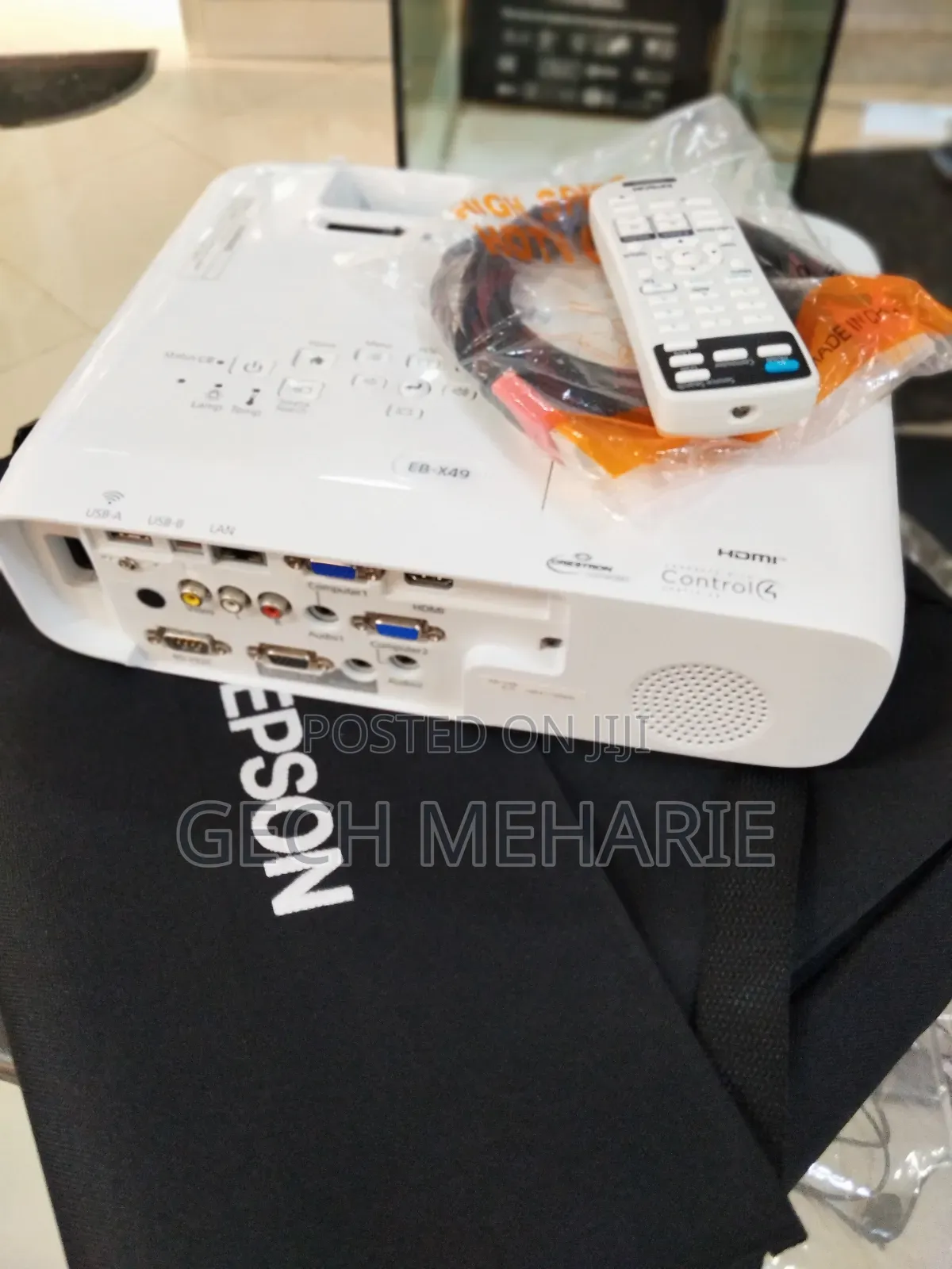 Tbrand New Epson Projector
With Manual Cd and Carto