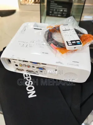 Tbrand New Epson Projector
With Manual Cd and Carto