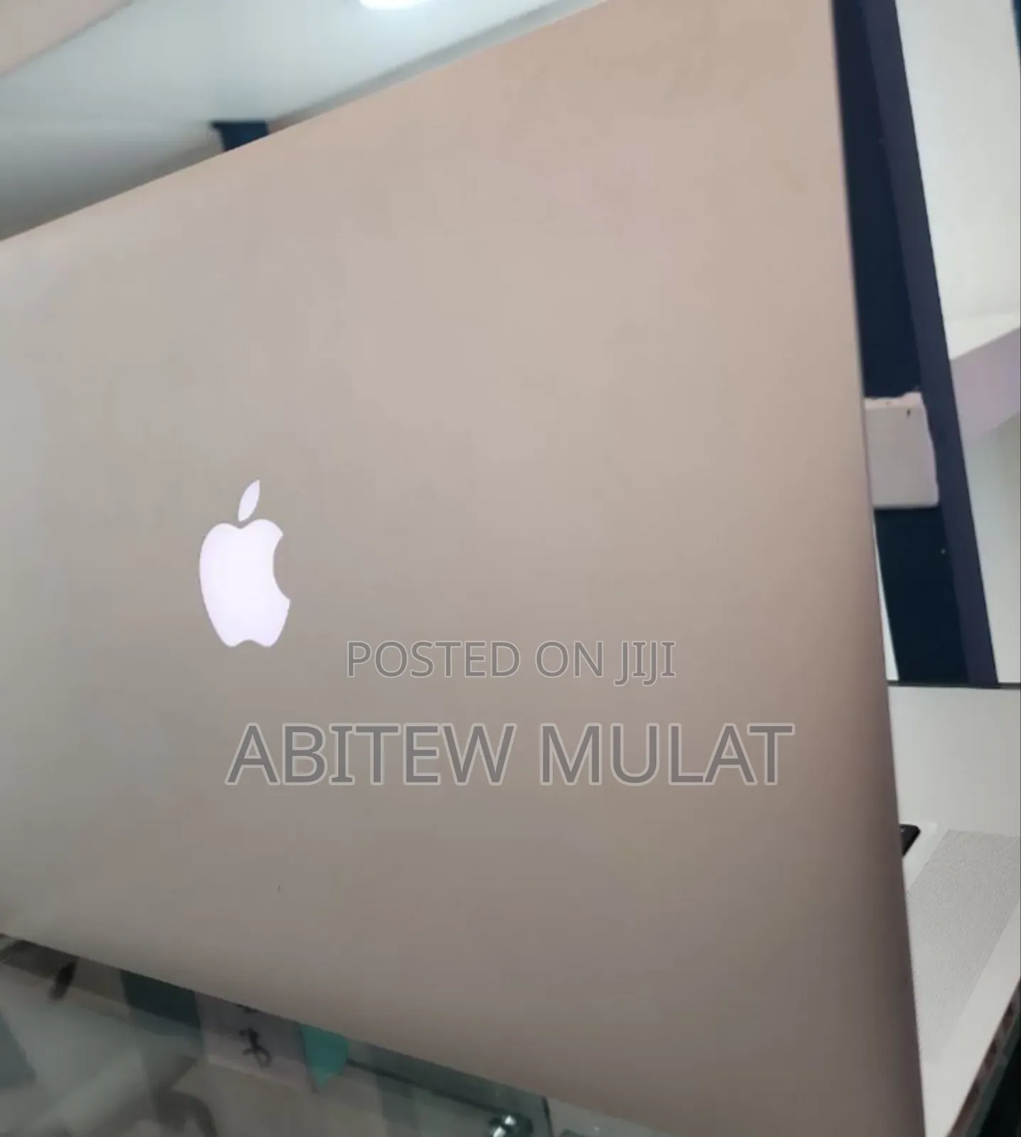 New Laptop Apple MacBook Pro 2011 8GB Intel Core I5 SSD 320GB