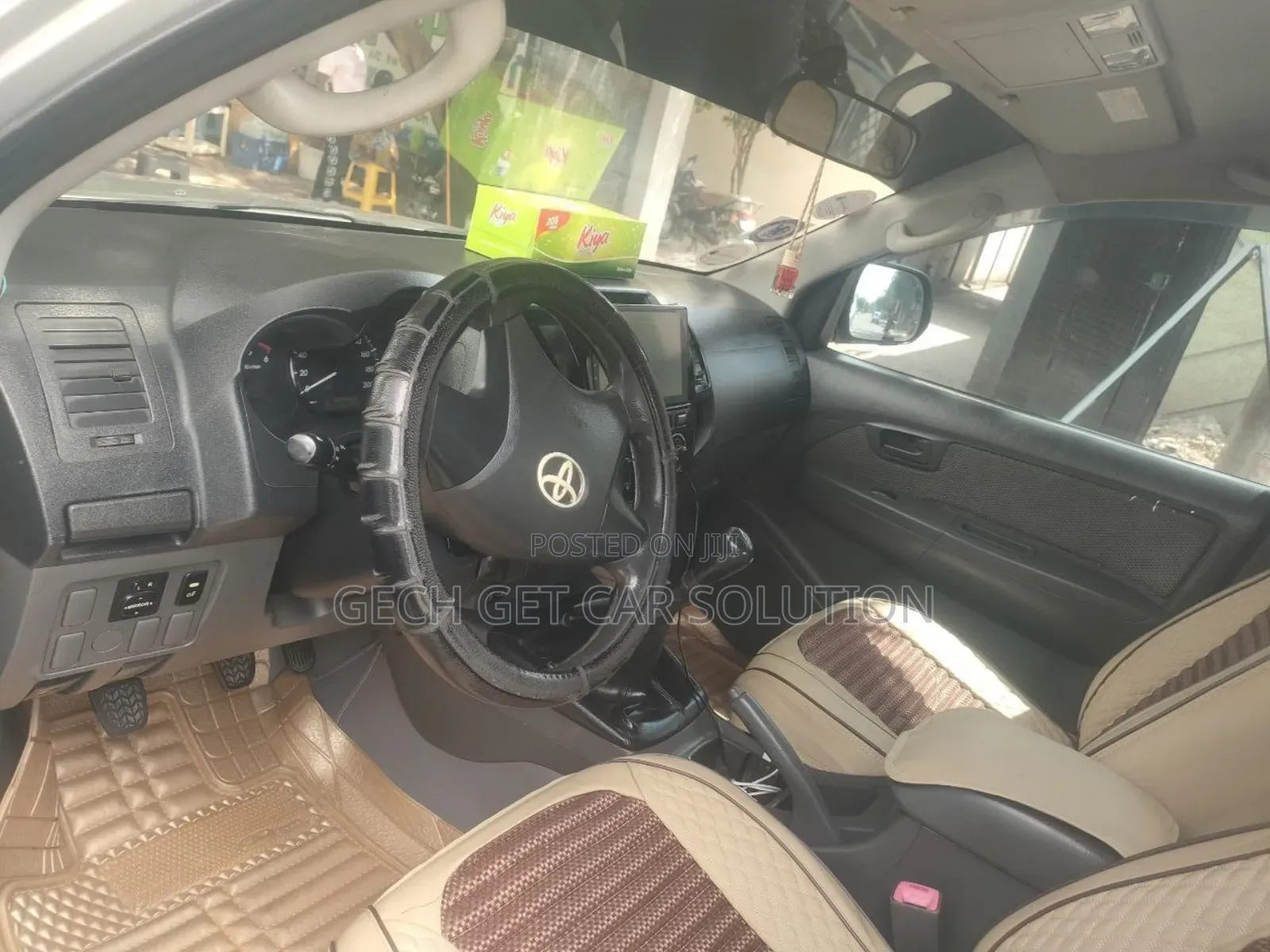 Toyota Hilux 2015 Gold