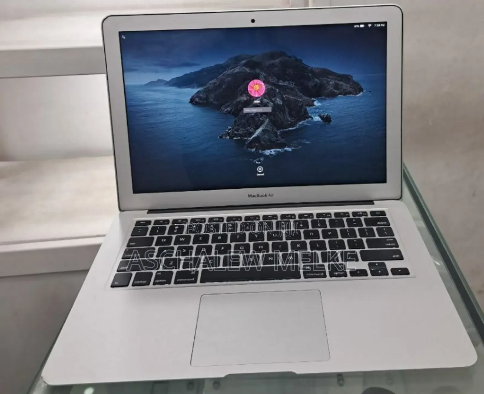 New Laptop Apple MacBook Air 2017 8GB Intel Core I7 SSD 128GB