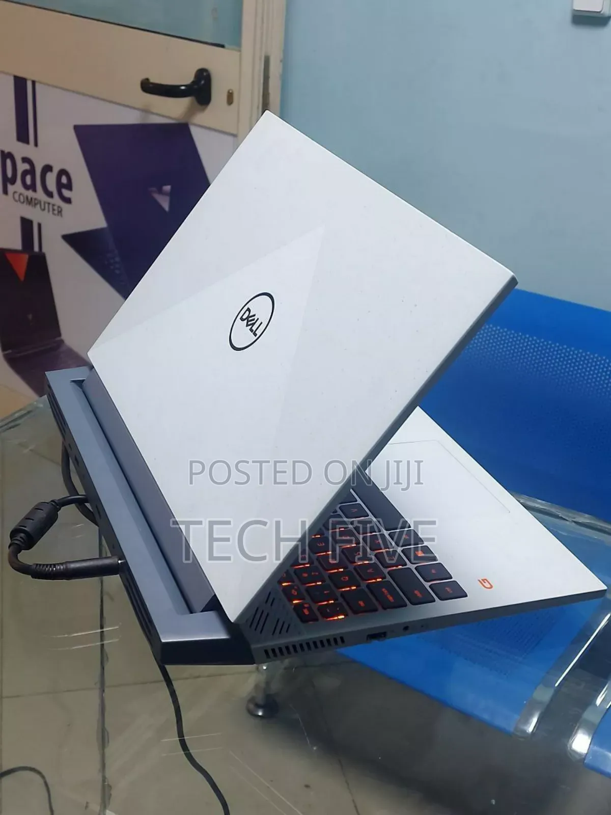 New Laptop Dell G15 5511 16GB AMD Ryzen 5 SSD 512GB