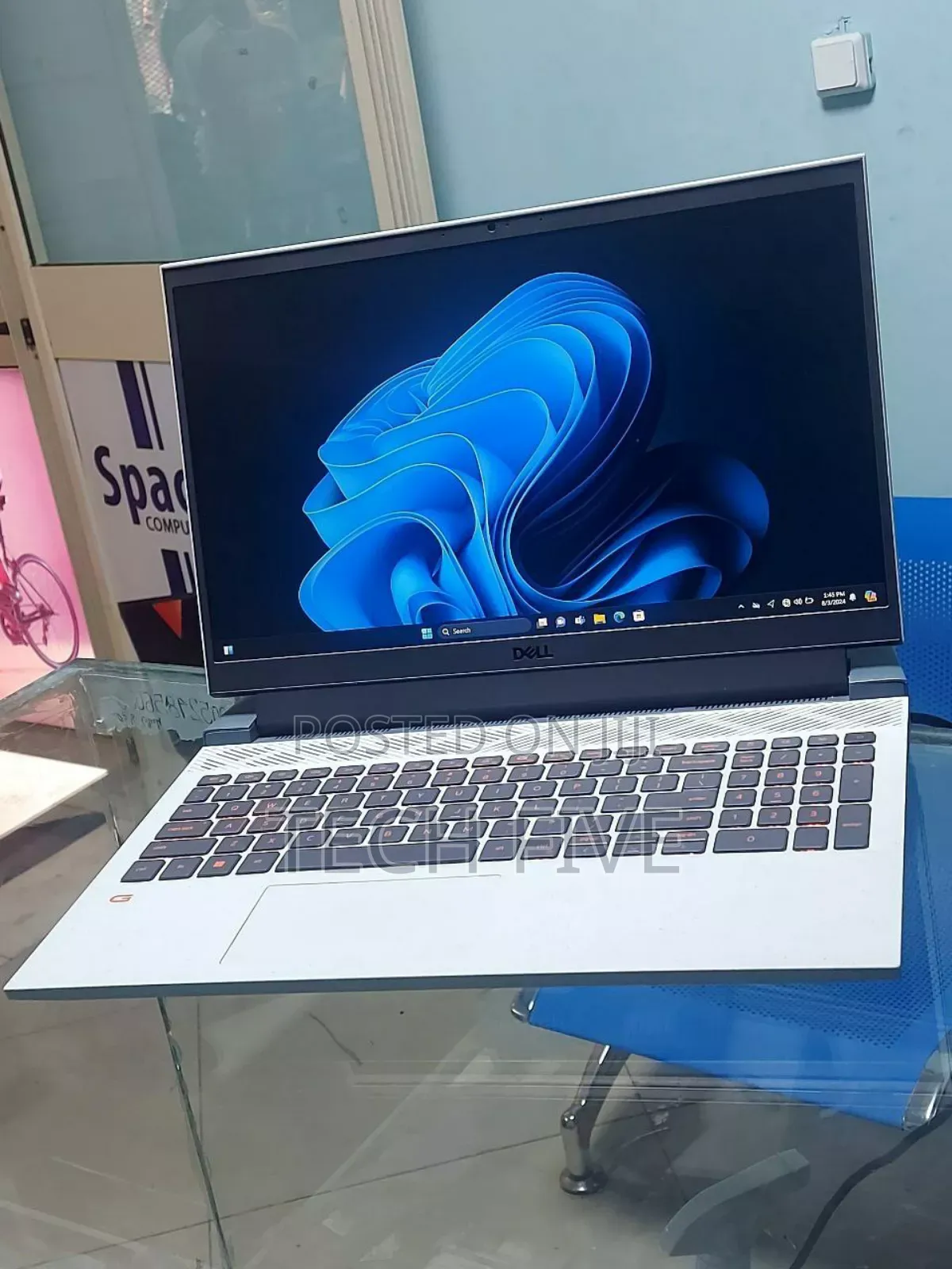 New Laptop Dell G15 5511 16GB AMD Ryzen 5 SSD 512GB