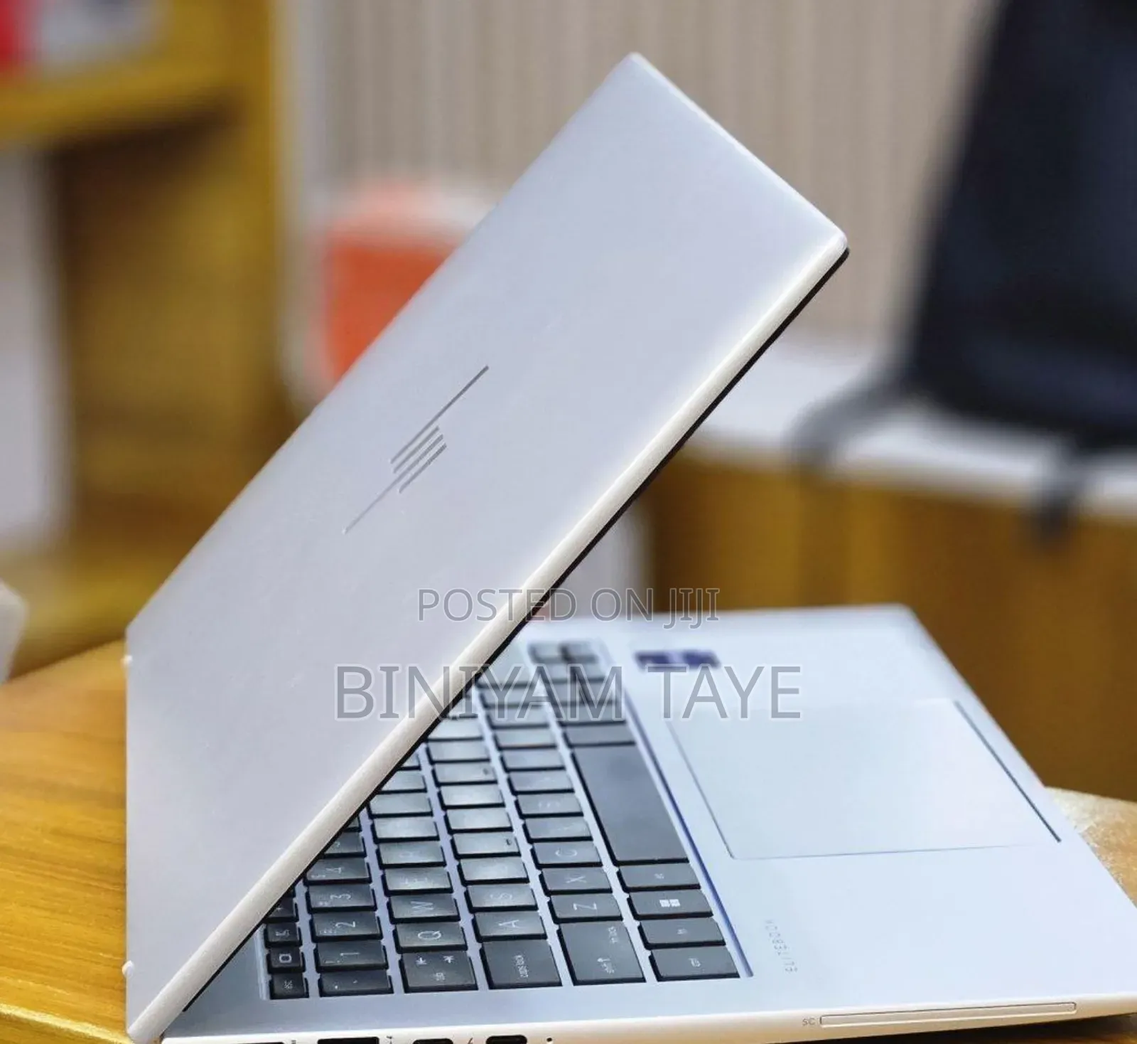 New Laptop HP EliteBook 840 10 16GB Intel Core I7 SSD 512GB