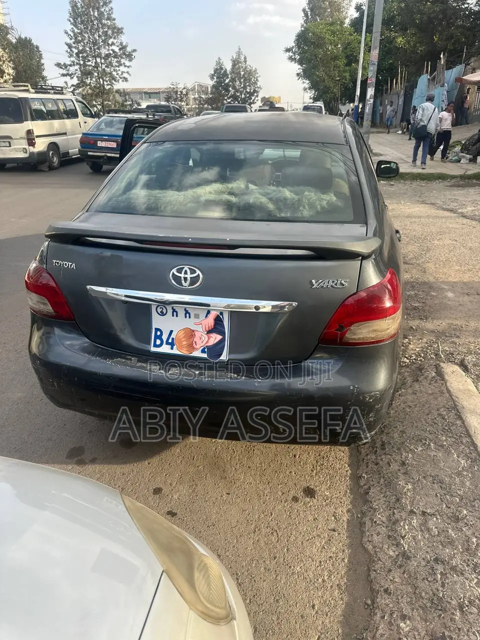 Toyota Yaris Base Sedan 4dr 2010 Black