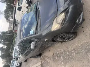 Toyota Yaris Base Sedan 4dr 2010 Black