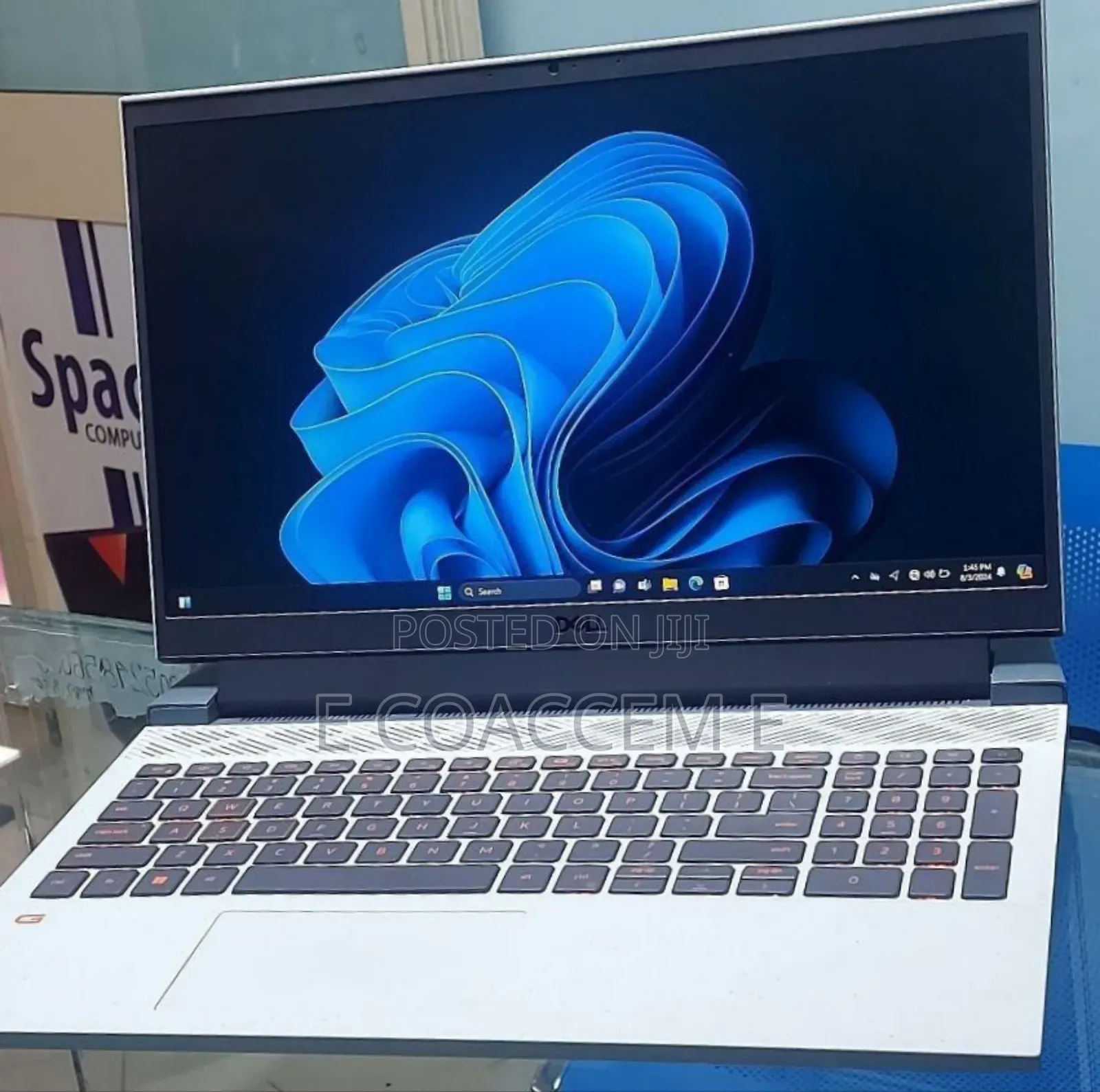 New Laptop Dell 16GB AMD Ryzen 5 SSD 512GB