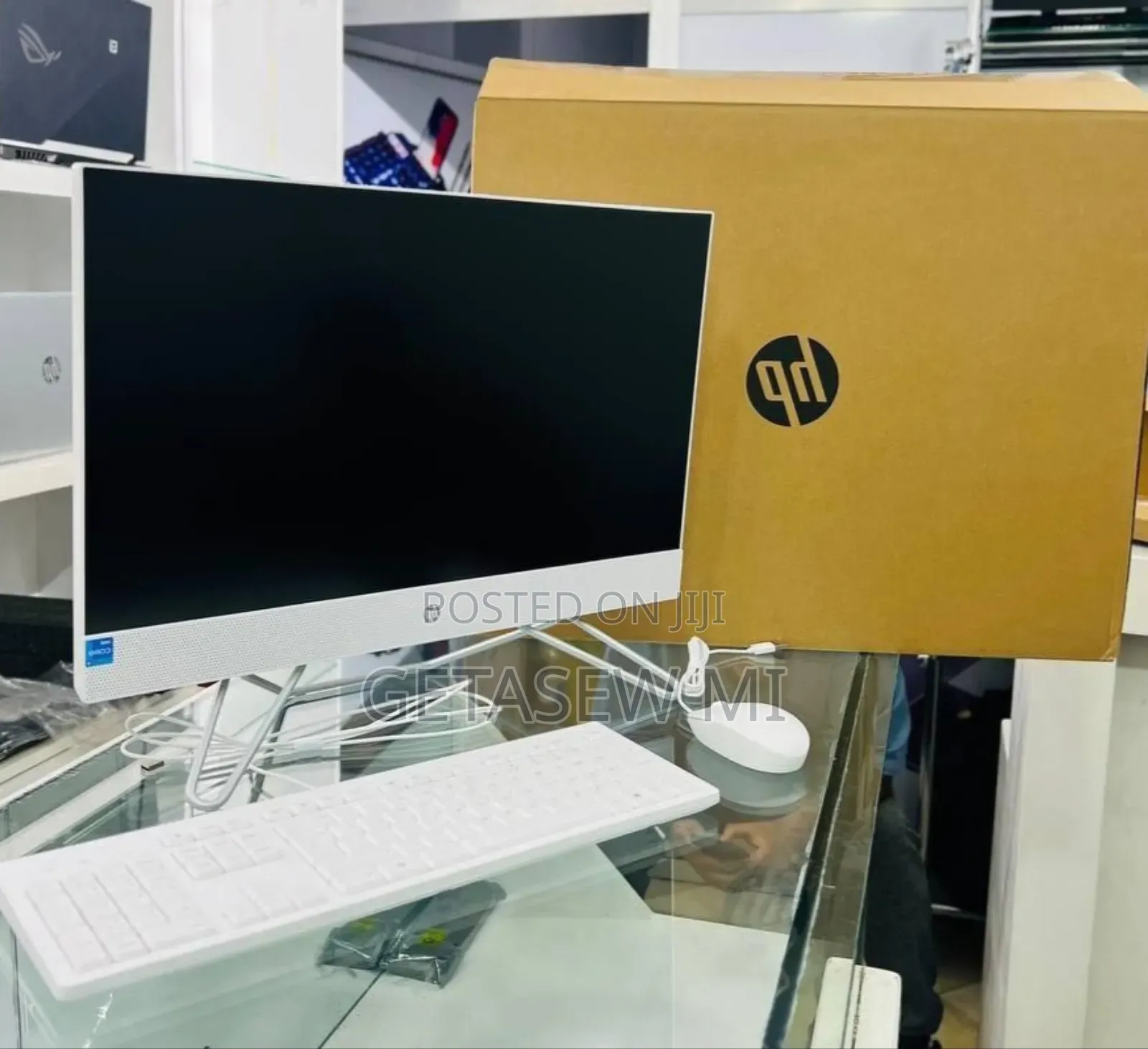 New HP 200 G4 22 All-in-One 8GB Intel Core I7 SSD 512GB