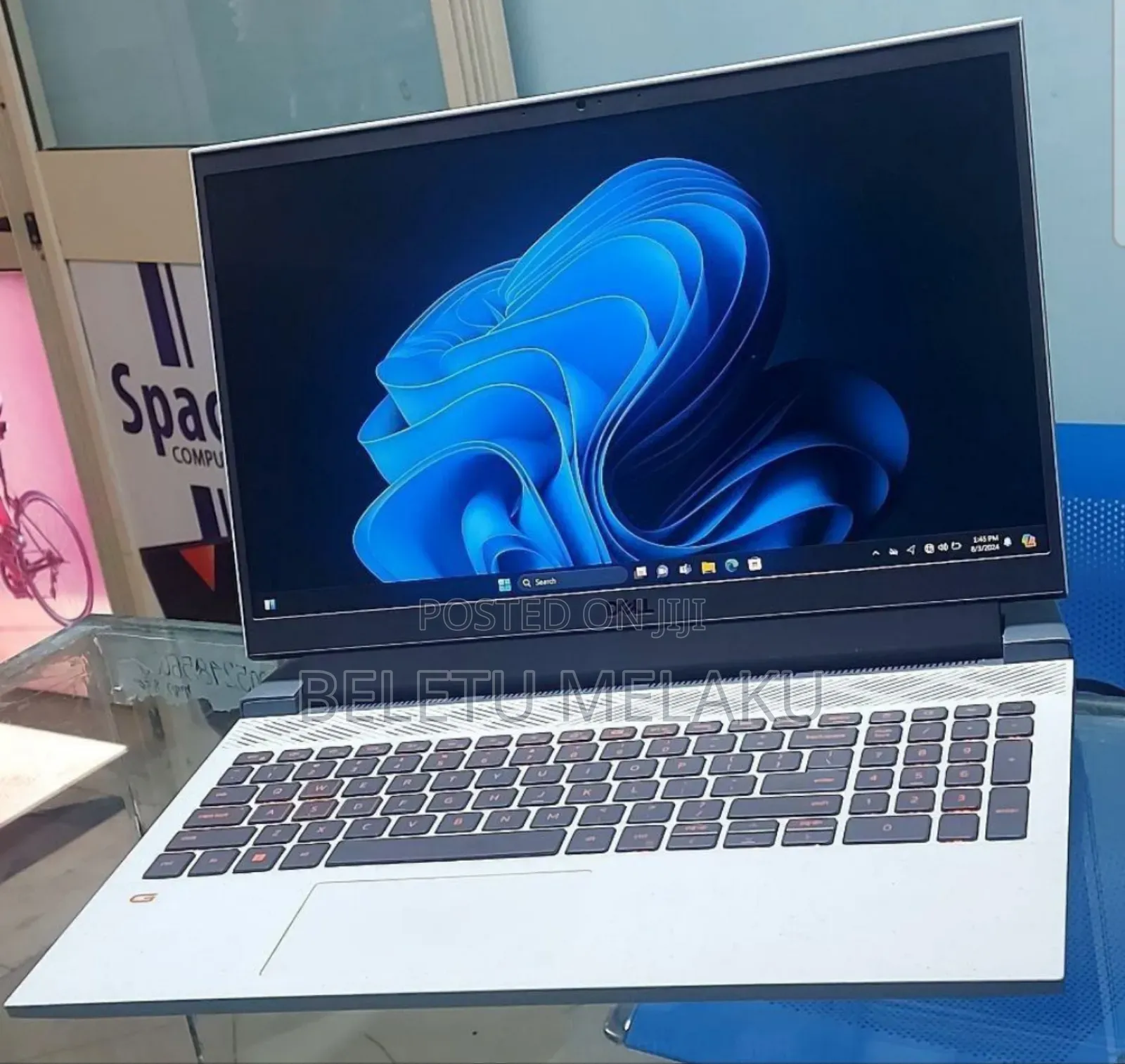 New Laptop Dell G15 5511 16GB AMD Ryzen 5 SSD 512GB