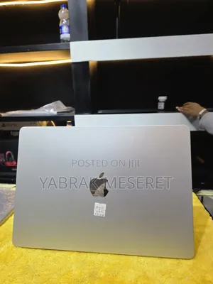Photo - New Laptop Apple MacBook Air 2024 M3 15-Inch 16GB Apple M3 SSD 512GB