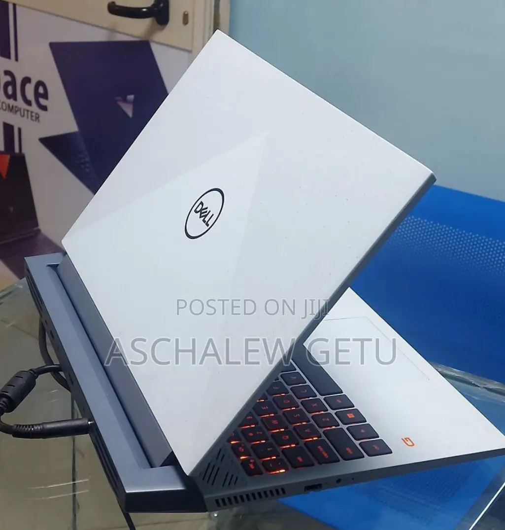 New Laptop Dell G15 5511 16GB AMD Ryzen 5 SSD 512GB
