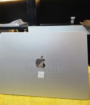 Photo - New Laptop Apple MacBook Air 16GB SSD 512GB