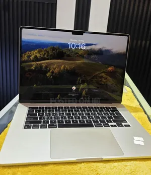 New Laptop Apple MacBook Air 16GB SSD 512GB