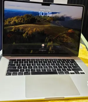 New Laptop Apple MacBook Air 2023 M2 16GB Apple M3 SSD 512GB