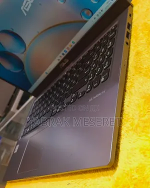 New Laptop Asus 8GB Intel Core I7 SSD 512GB