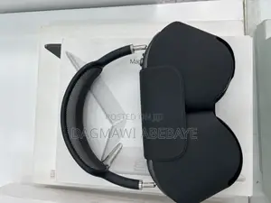 Photo - Apple Headset