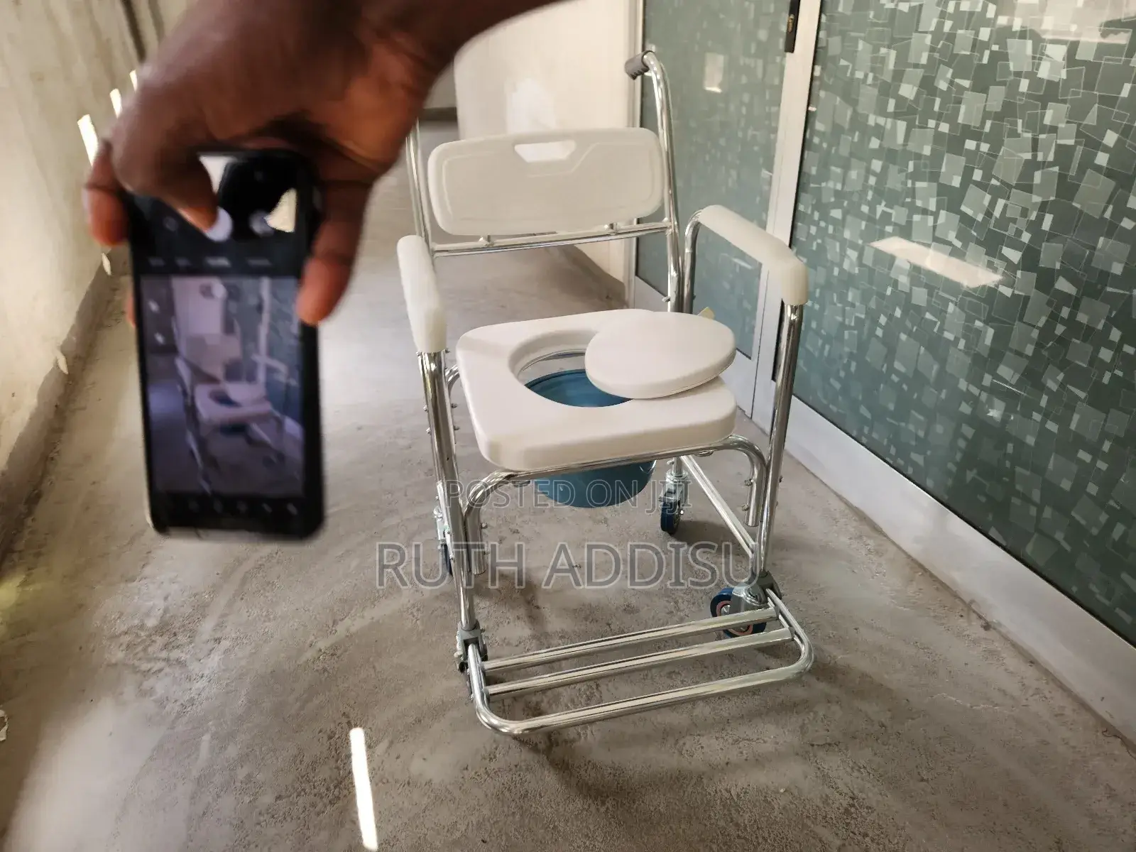 Packed Wheel Chair者的toilet Movable Chair地球commode Medical