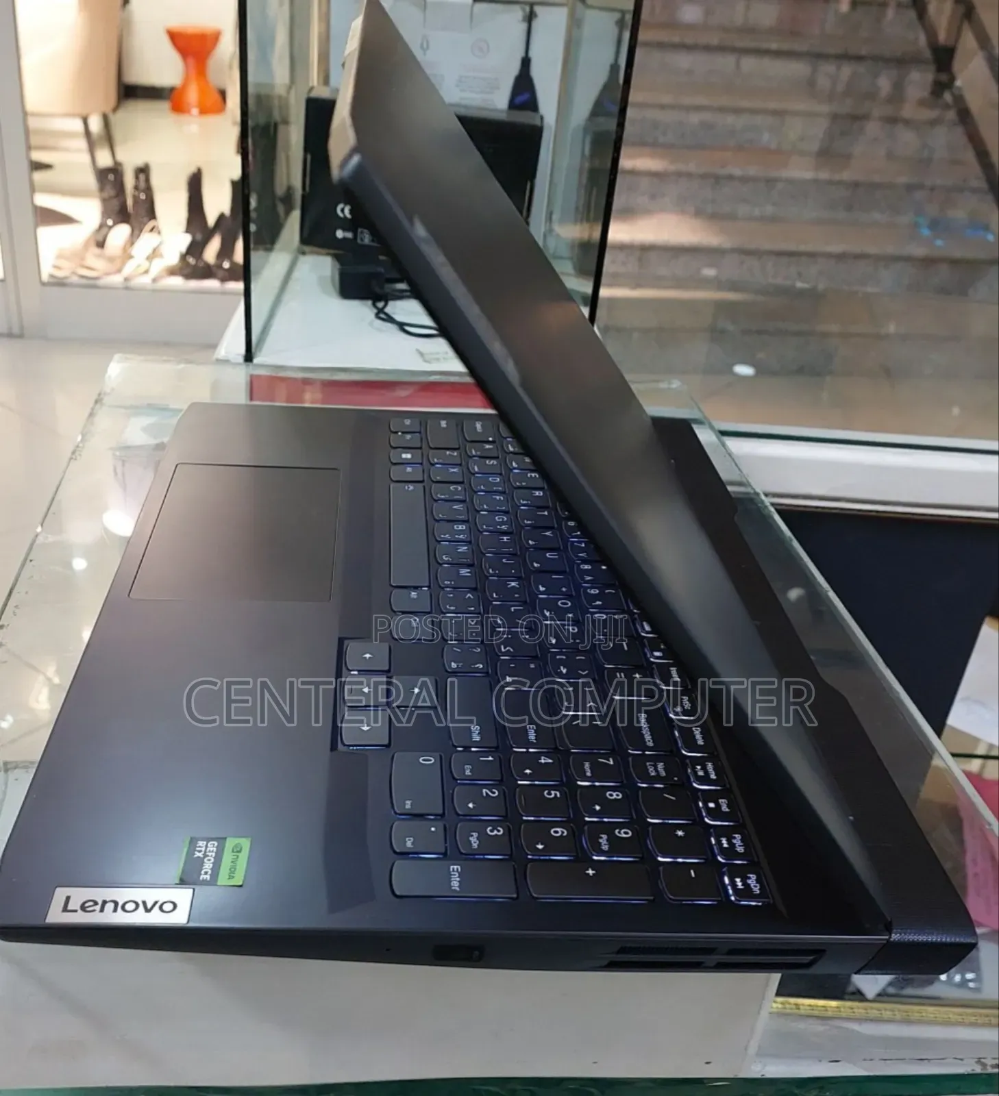 New Laptop Lenovo LOQ 15IRH8 16GB AMD Ryzen 5 SSD 512GB