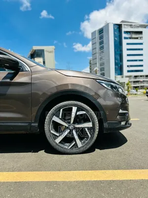Photo - Nissan Qashqai 2018 Brown