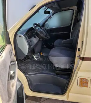 Toyota HiAce 2011 Yellow
