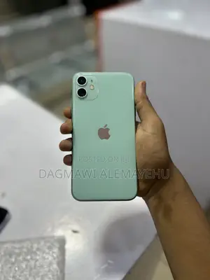 Photo - Apple iPhone 11 128 GB Green