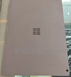 New Laptop Microsoft Surface 16GB Intel Core I7 SSD 256GB