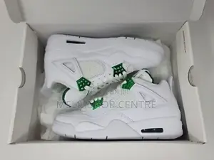 Photo - Sbeakers Jordan 4 Comfy Clean and Nice