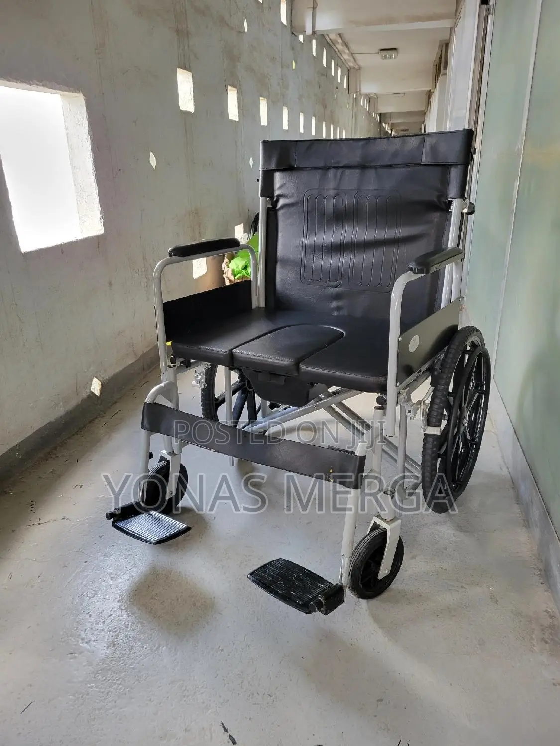 Mobility Sas 100 Wheelchair/Convertible Commode Wheelchair